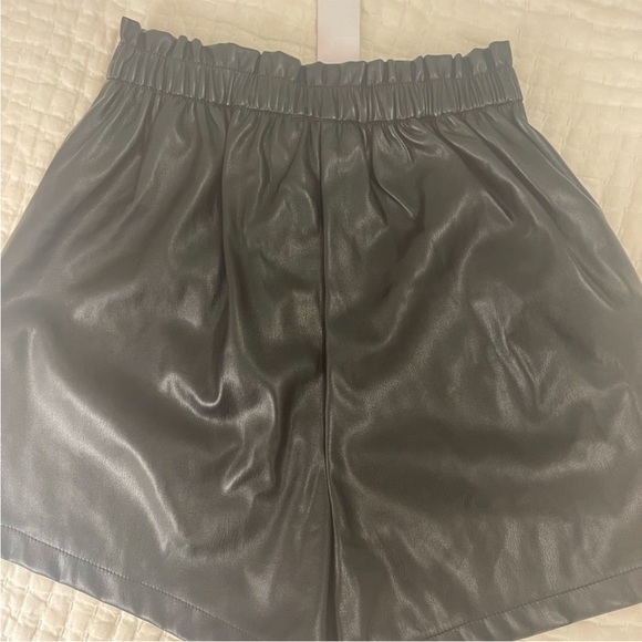 BB Dakota Women's Friend Or Faux Vegan Leather Short - Picture 2 of 3